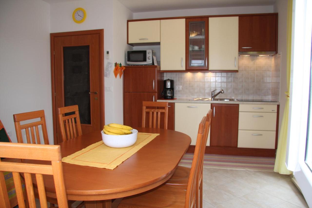 Apartment Anethum Premantura Exterior photo